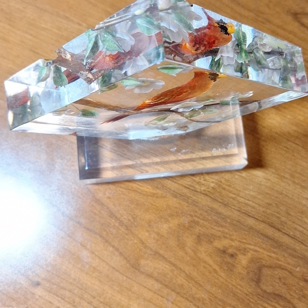 Cardinal Hand Reverse Paint Lucite Signed Wald - Picture 4 of 5
